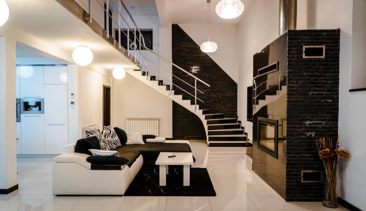 Vila Carolina Apulum Alba Iulia Exterior foto